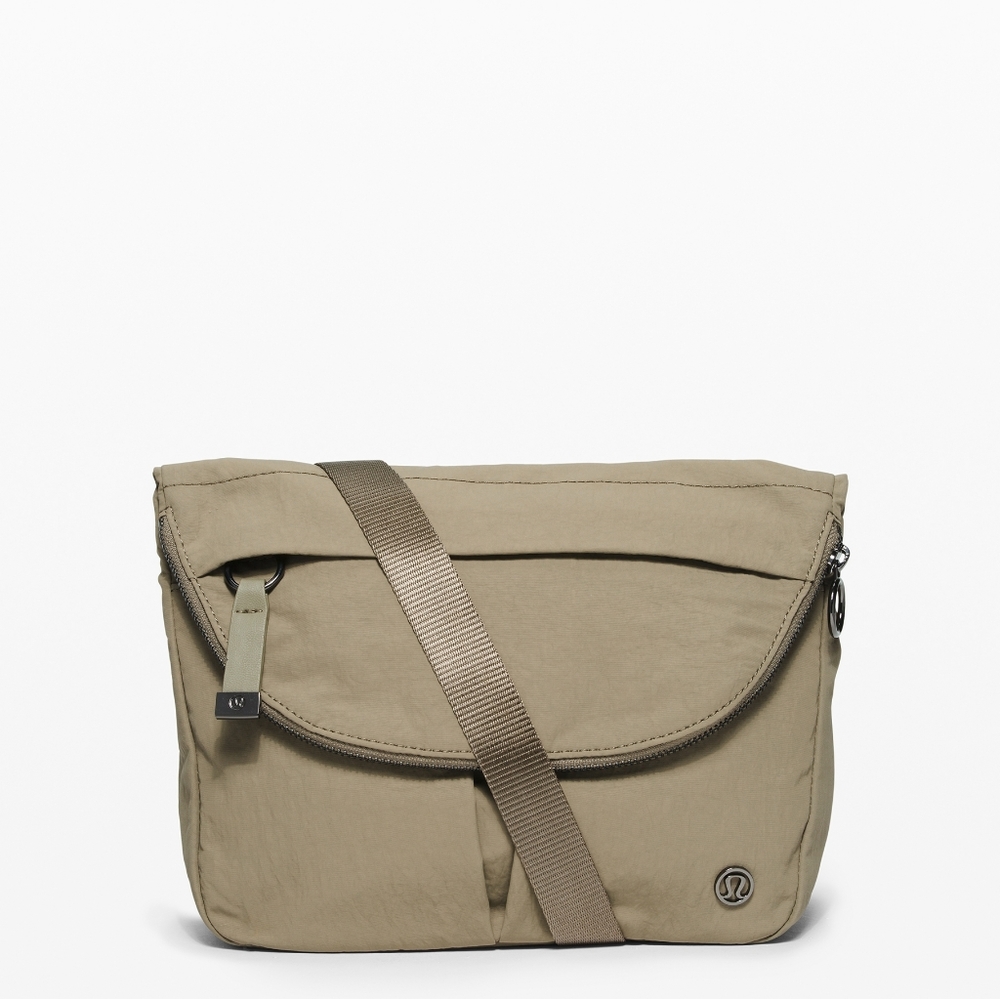 Lululemon All Night Festival Bag 5L in Highlander